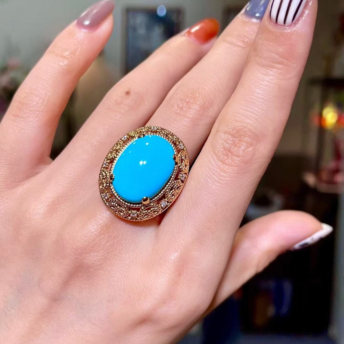 14k Gold 8.22 Ctw Natural Blue Turquoise & Diamond Ring - 2