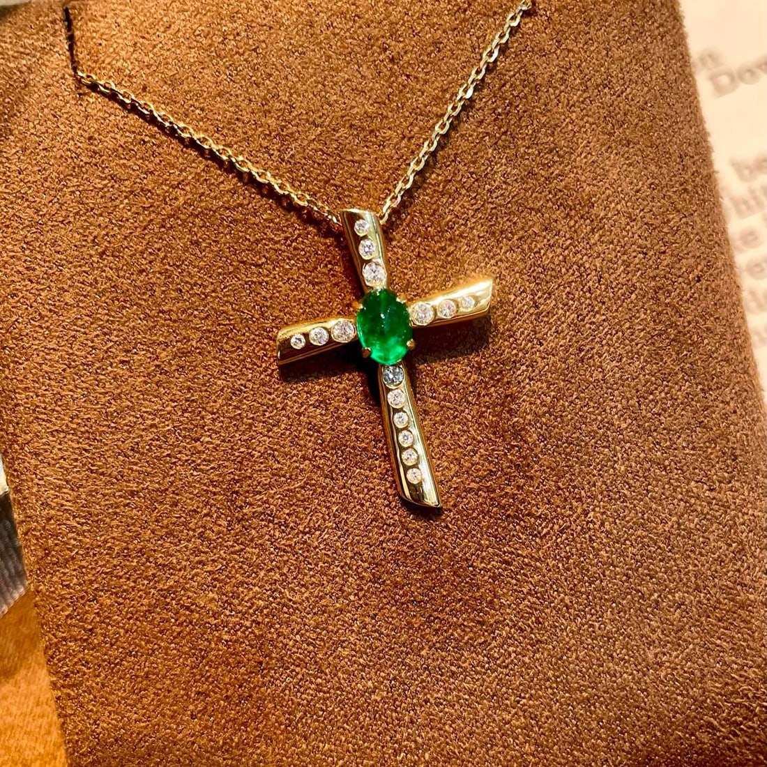 14k Gold 0.85 Ctw Vivid Green Natural Emerald & Diamond Pendant( Without Chain ) - 2
