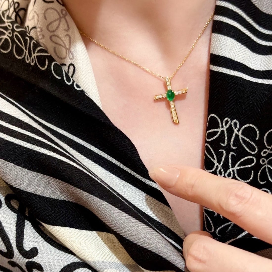 14k Gold 0.85 Ctw Vivid Green Natural Emerald & Diamond Pendant( Without Chain ) - 7
