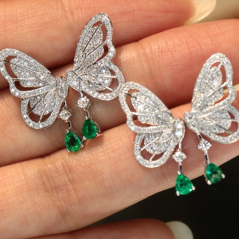 14k Gold 0.8 Ctw Vivid Green Natural Emerald & Diamond & Butterfly Earrings - 4
