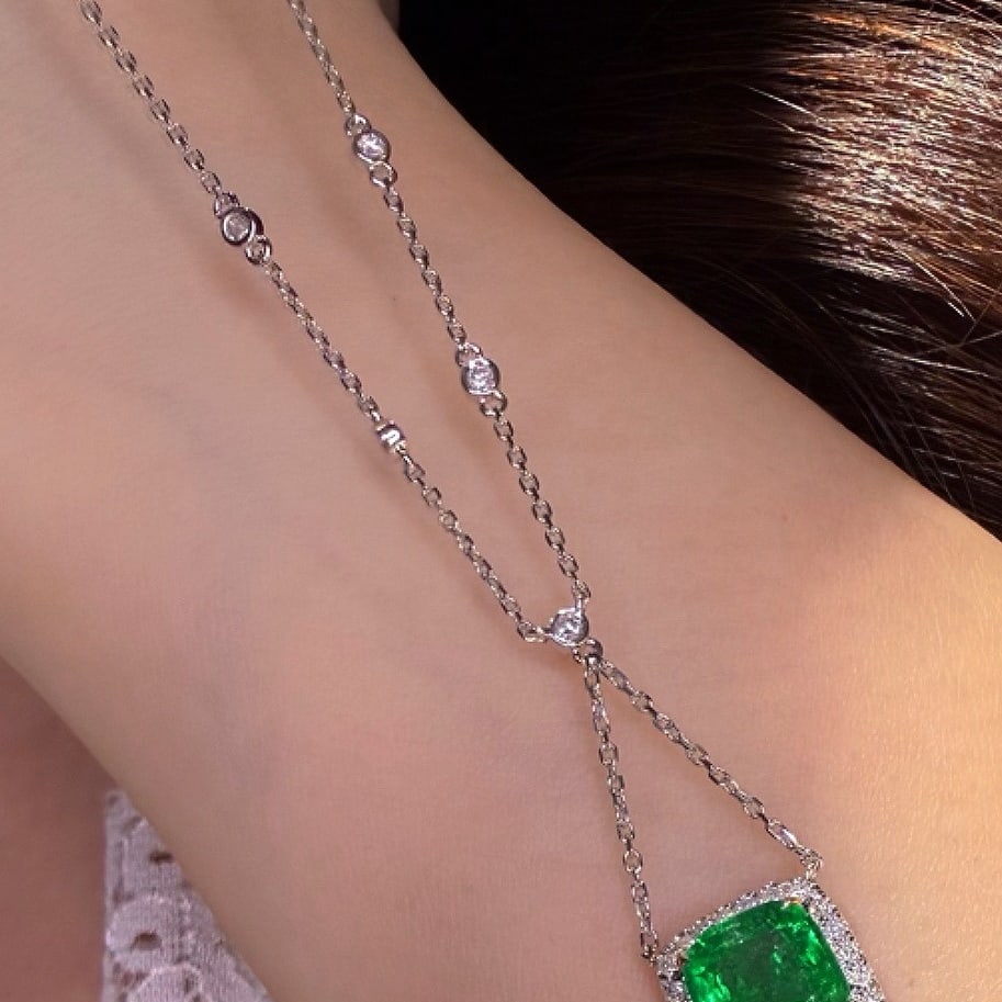 14k Gold 1.8 Ct Natural Emerald & Diamond Necklace - 2