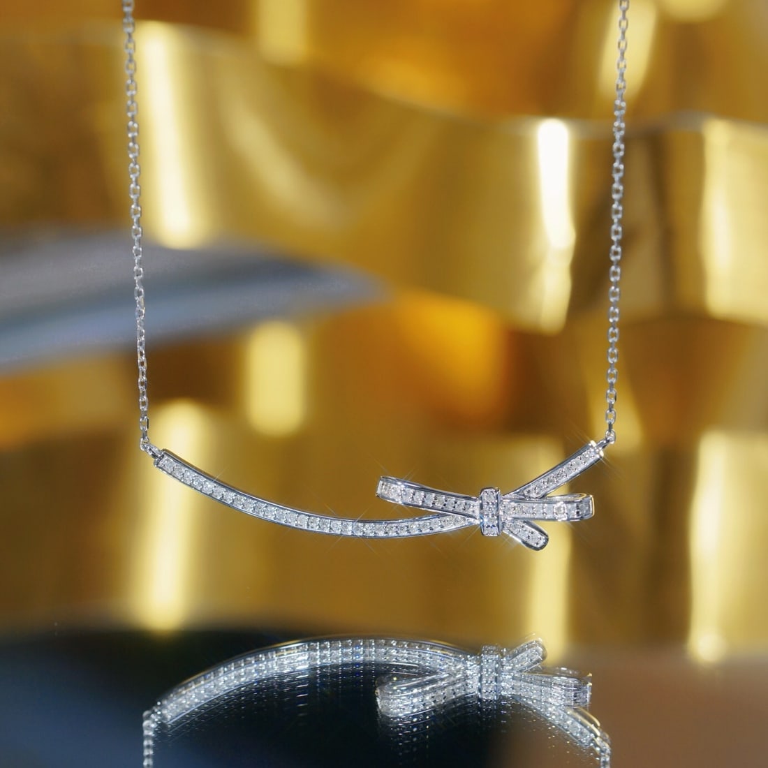 14k Gold 0.15 Ct Natural H Diamond Necklace: Ref:231164439 // gold content:14k gold // main gemstone:diamond // shape:round // carat weight:0. 15ct // clarity grade:vs-si // color:h // treatment:natural // cut grade:g // Low Estimate: 3700