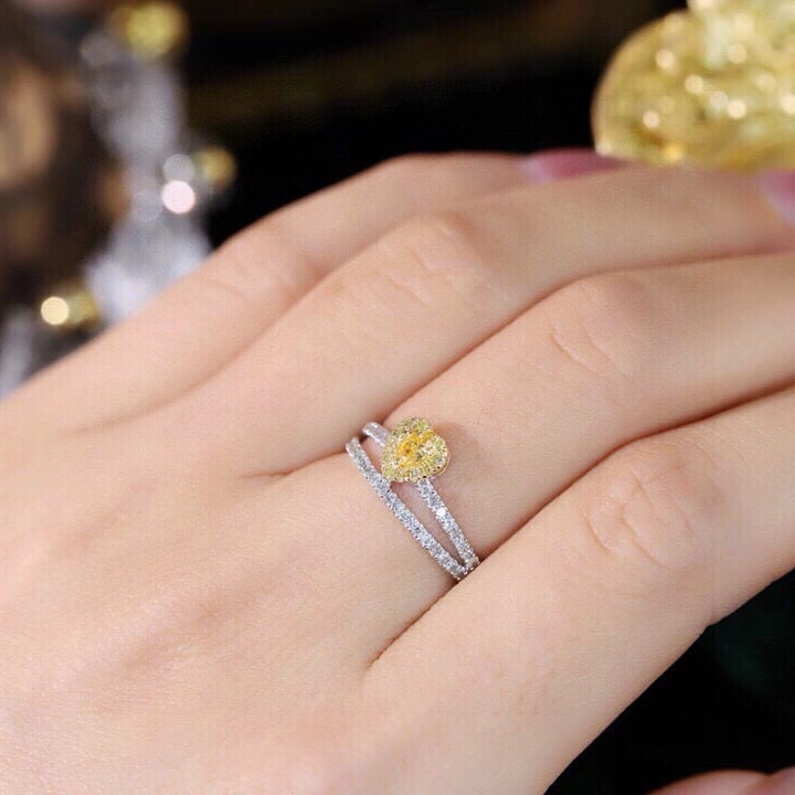 14k Gold 0.5 Ct Natural Color Diamond Ring - 8