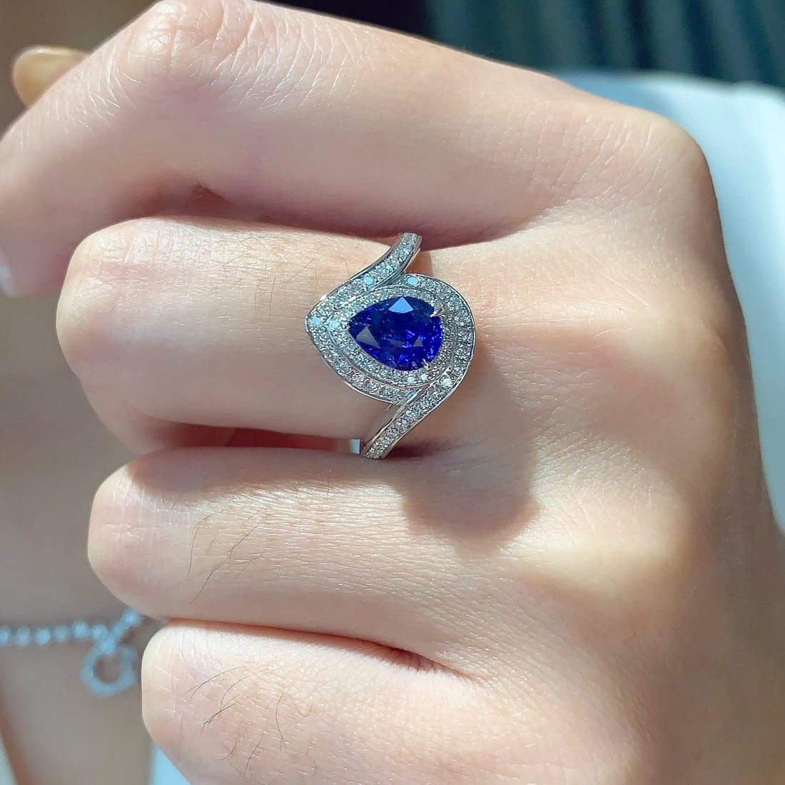 14k Gold 2.10 Ctw Natural Sapphire & Diamond Ring - 6