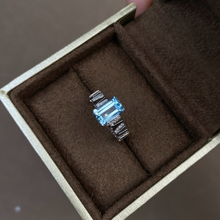 14k Gold 1.85 Ct Natural Aquamarine & Diamond Ring - 4