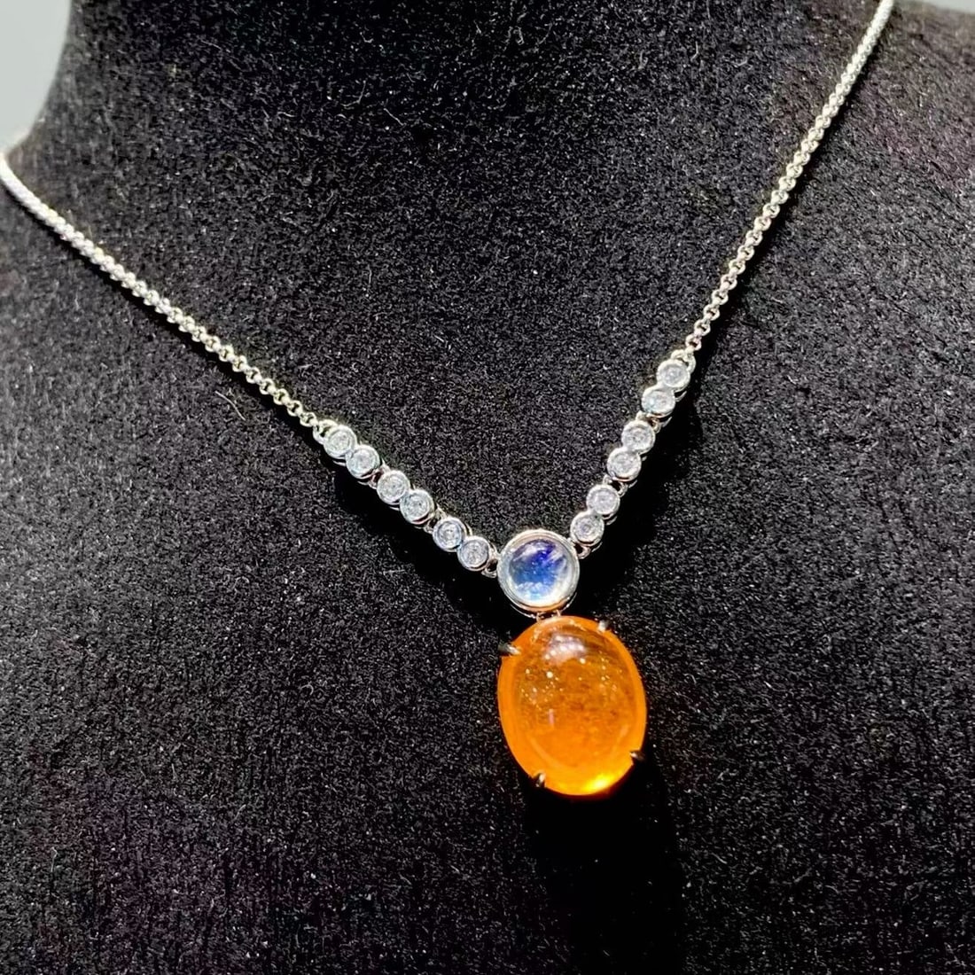 14k Gold 6.2 Ct Natural Spessartine & Diamond Necklace - 2