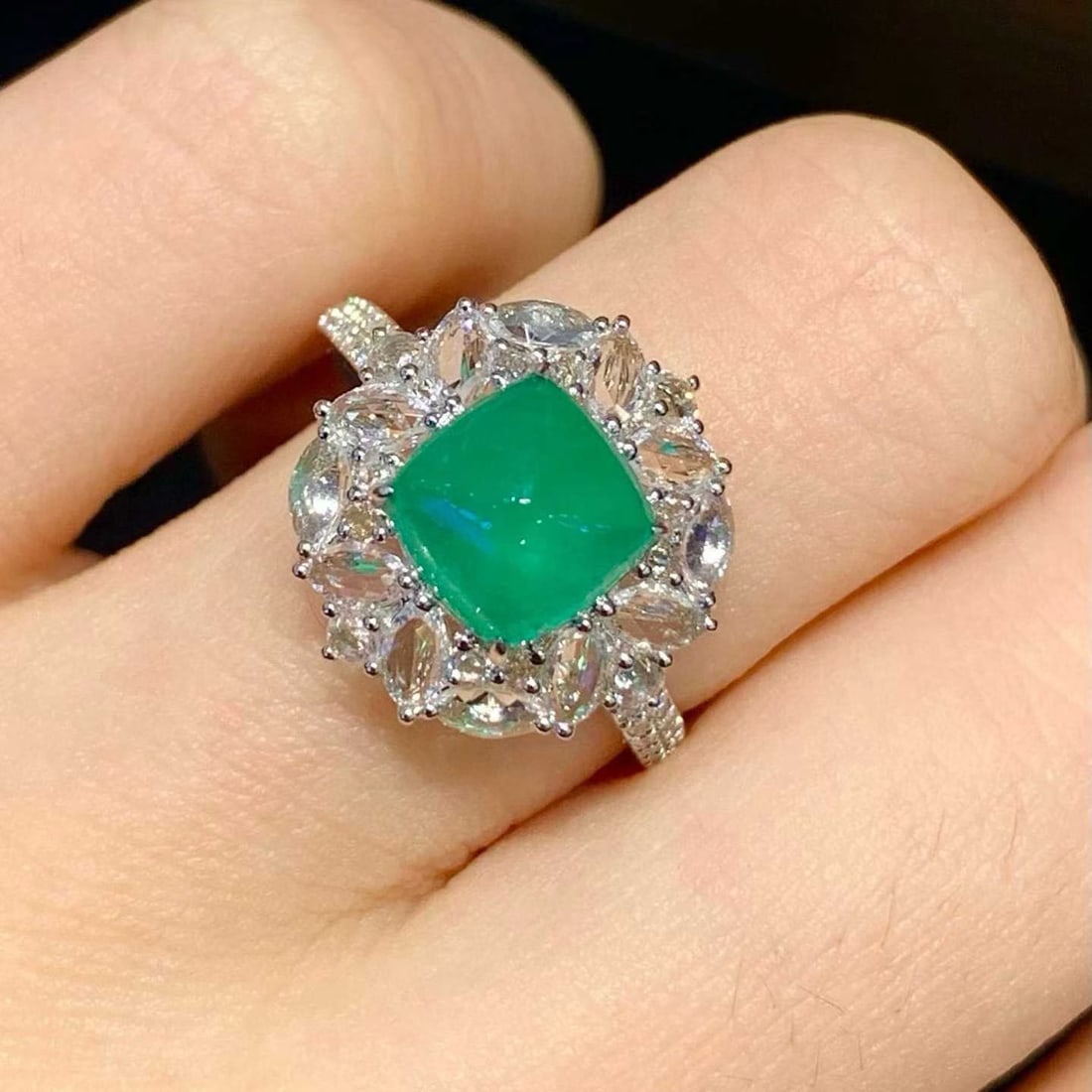 14k Gold 1.6 Ct Natural Emerald & Diamond & Sapphire Ring - 5
