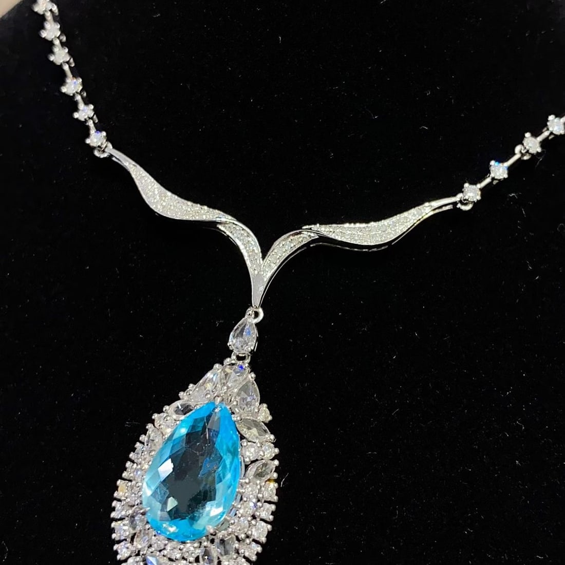 14k Gold 2.91 Ctw Natural Paraiba Tourmaline & Diamond Necklace - 2