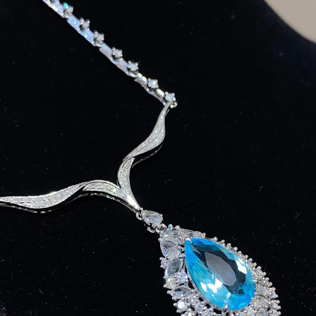 14k Gold 2.91 Ctw Natural Paraiba Tourmaline & Diamond Necklace - 4