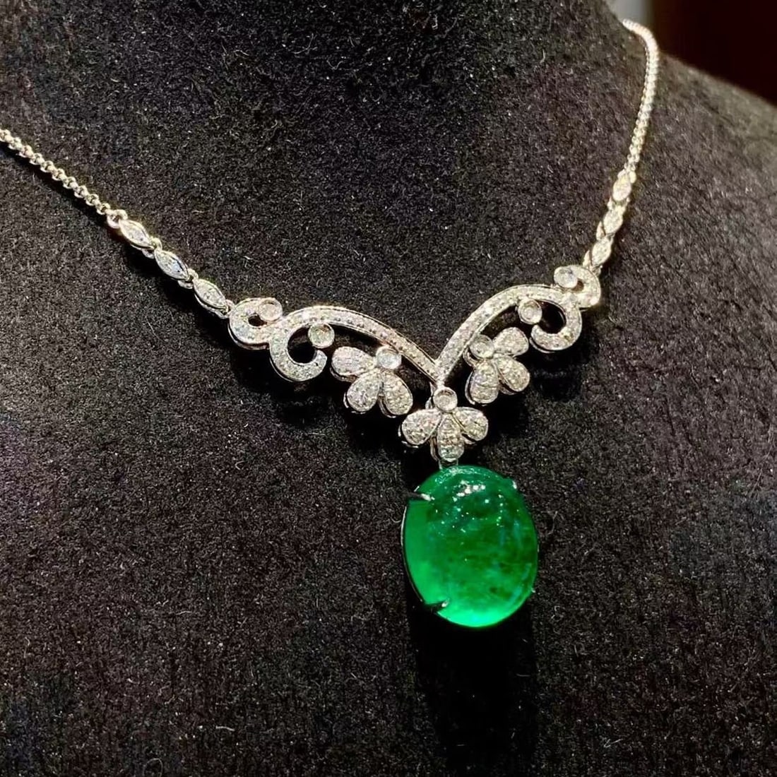 14k Gold 6.6 Ct Natural Emerald & Diamond Necklace - 5