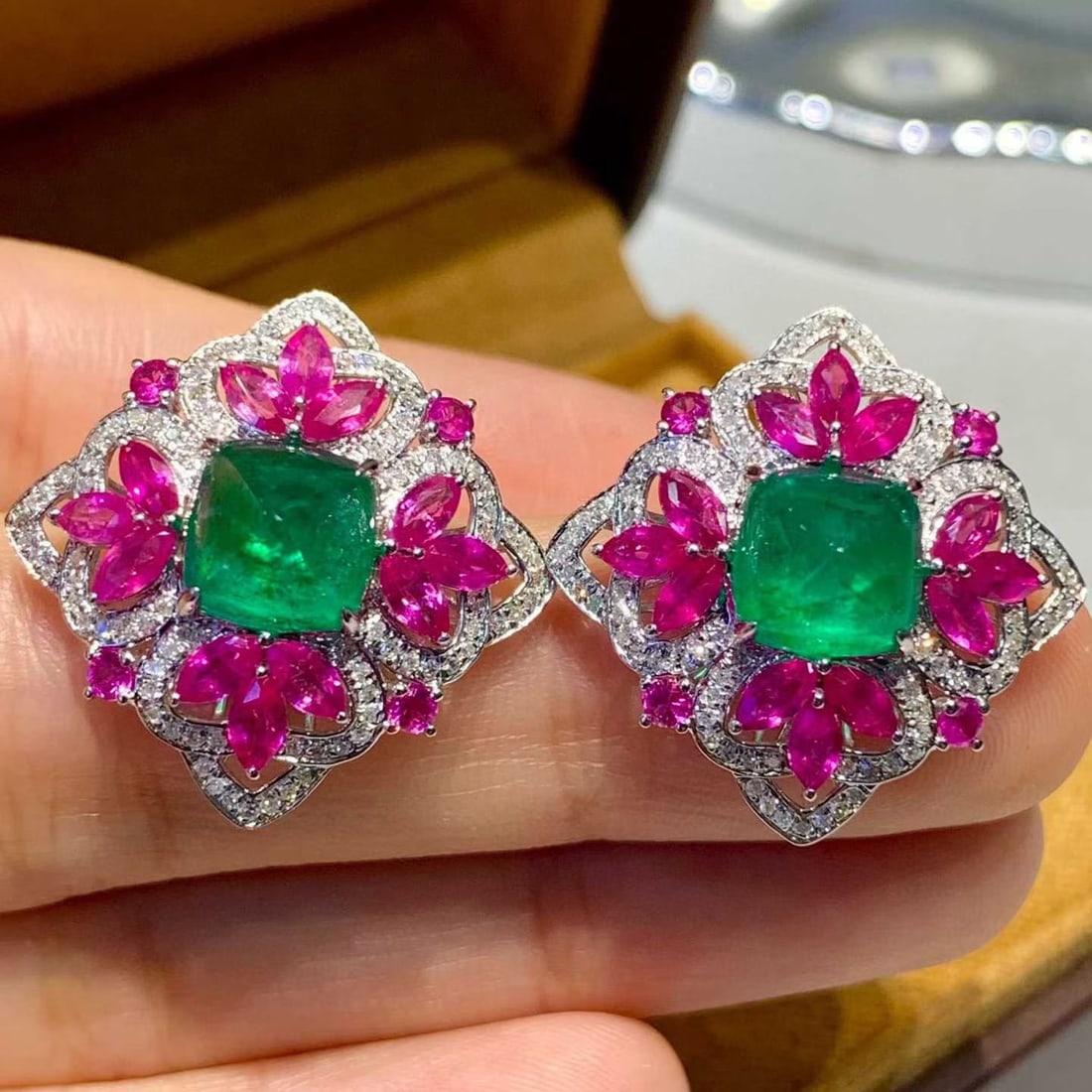 14k Gold 4.62 Ct Natural Emerald & Diamond Earrings - 2