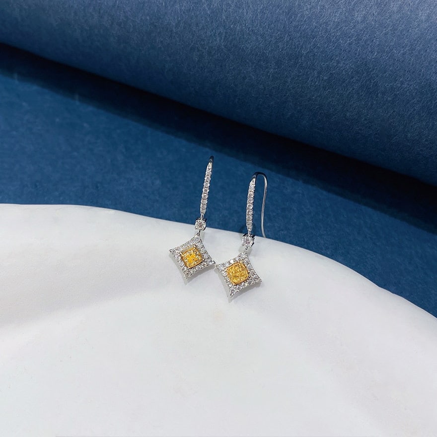 14k Gold 0.7 Ct Natural Color Diamond Earrings - 3