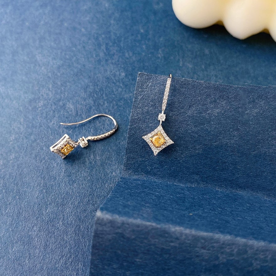 14k Gold 0.7 Ct Natural Color Diamond Earrings - 6