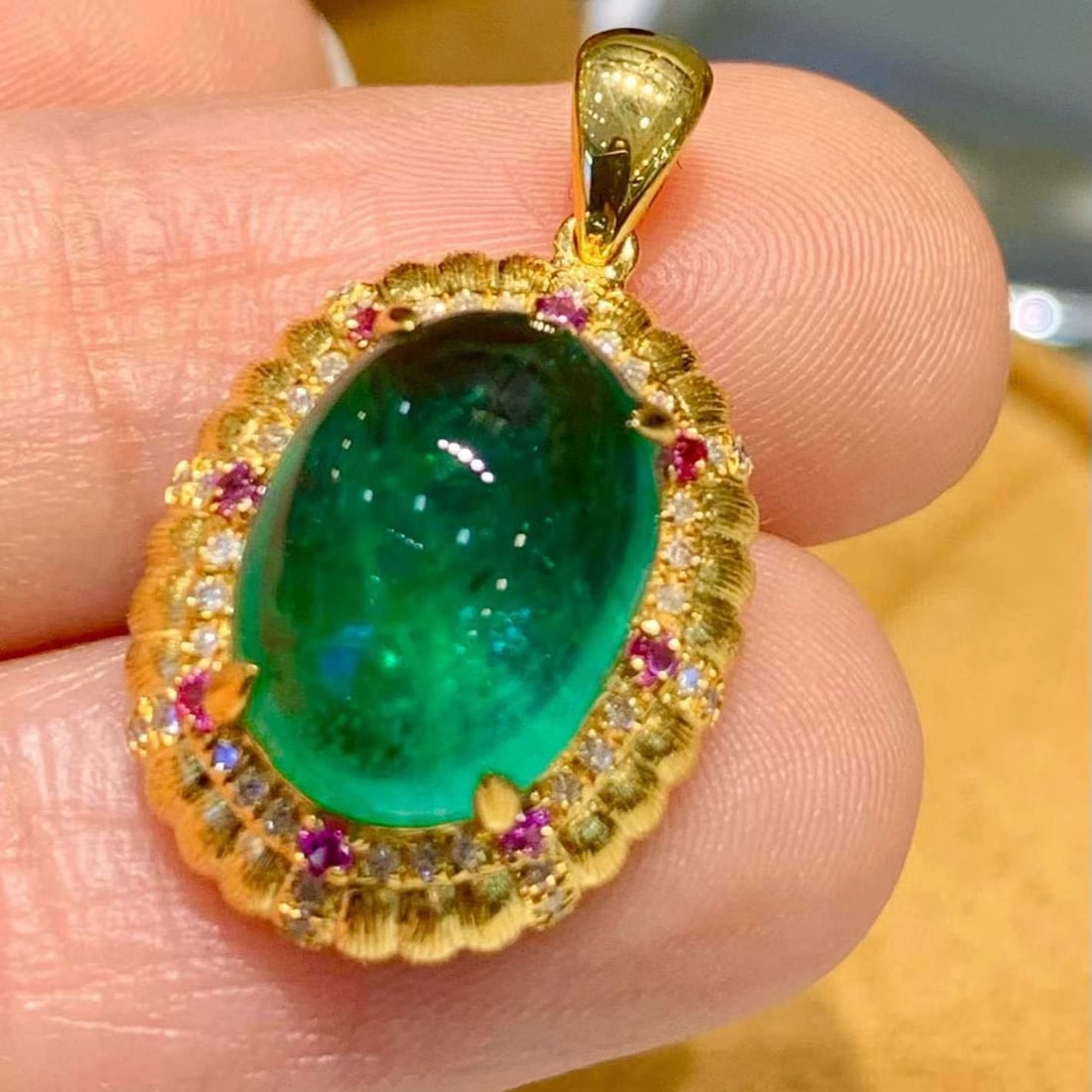 14k Gold 4.65 Ct Natural Emerald & Diamond Pendant( Without Chain ) - 2