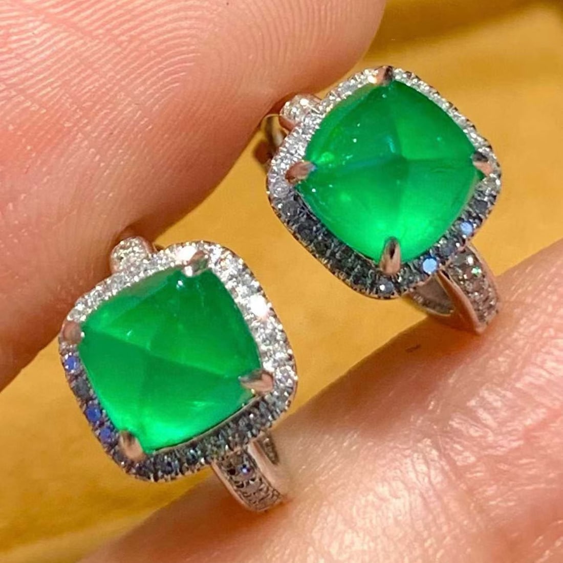 14k Gold 2 Ct Natural Emerald & Diamond Earrings - 3