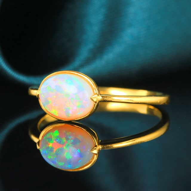 14k Gold 0.8 Ct Natural Opal Ring - 3
