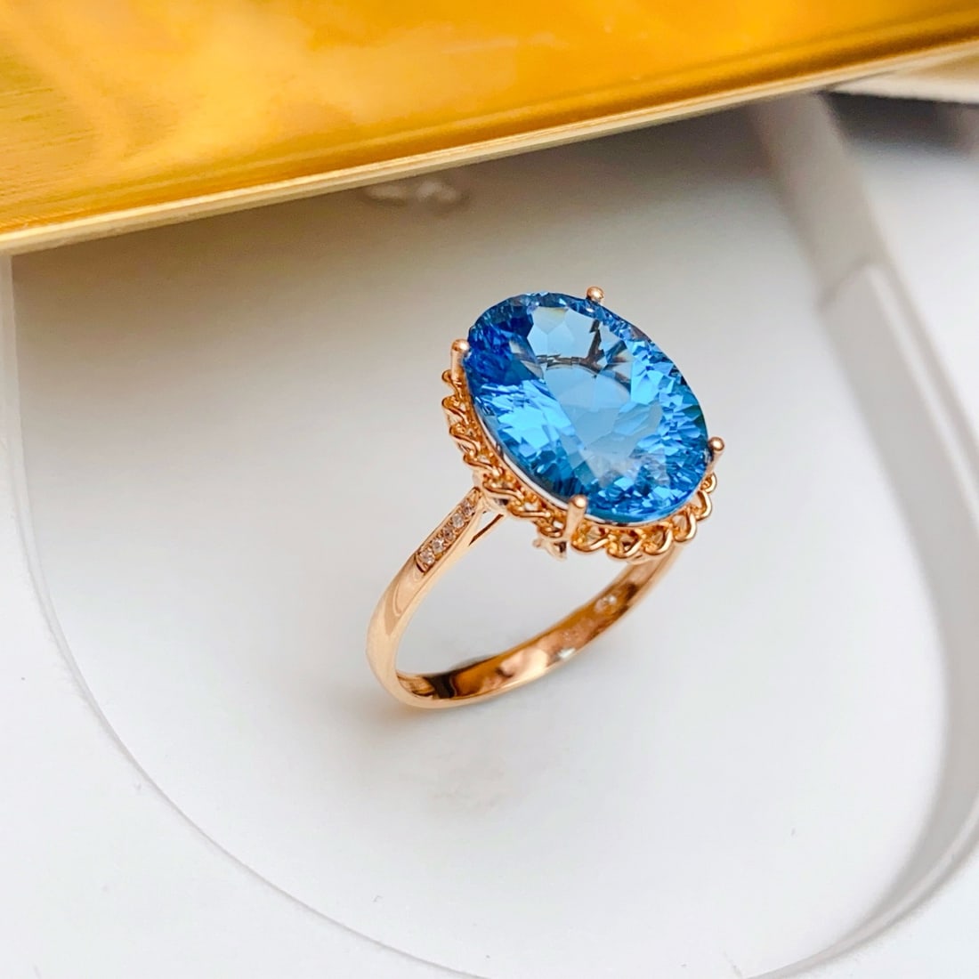 14k Gold 7.50 Ct Natural Topaz & Diamond Ring - 3