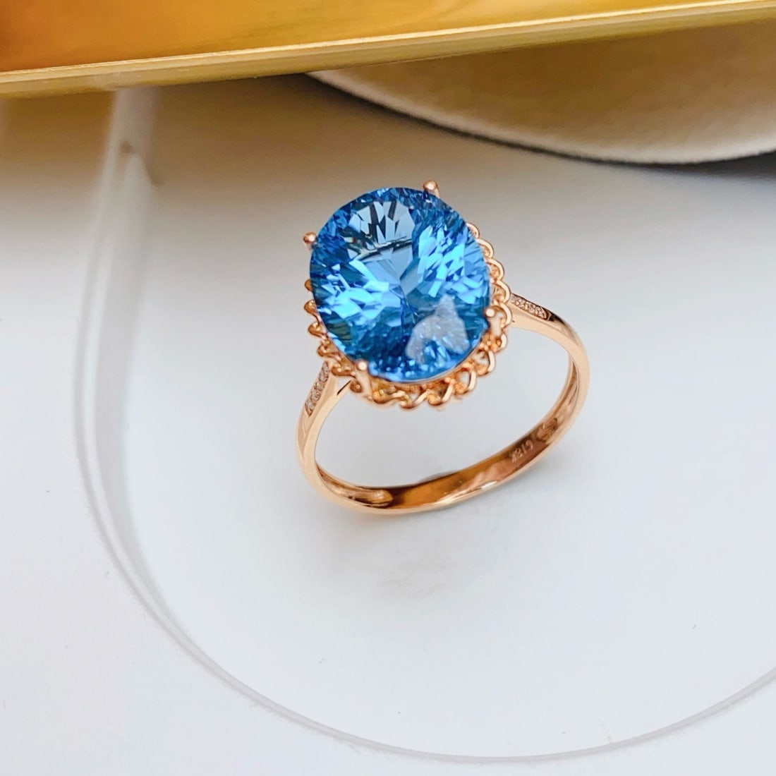 14k Gold 7.50 Ct Natural Topaz & Diamond Ring - 4