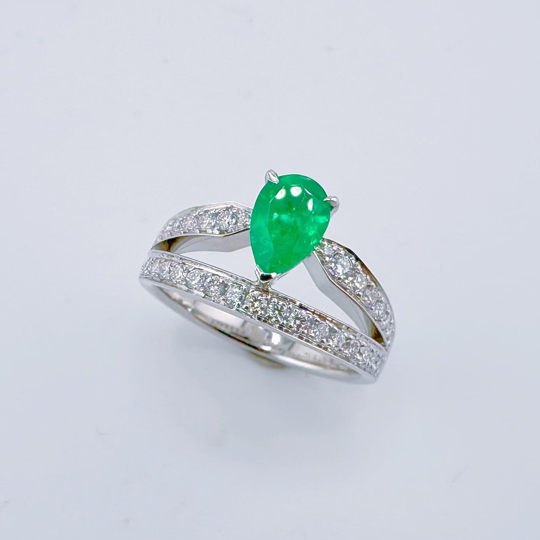 14k Gold 1.35 Ctw Natural Emerald & Diamond Ring - 2