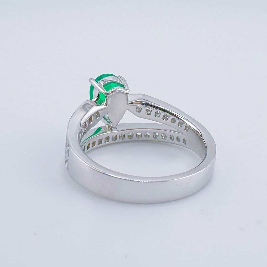 14k Gold 1.35 Ctw Natural Emerald & Diamond Ring - 4