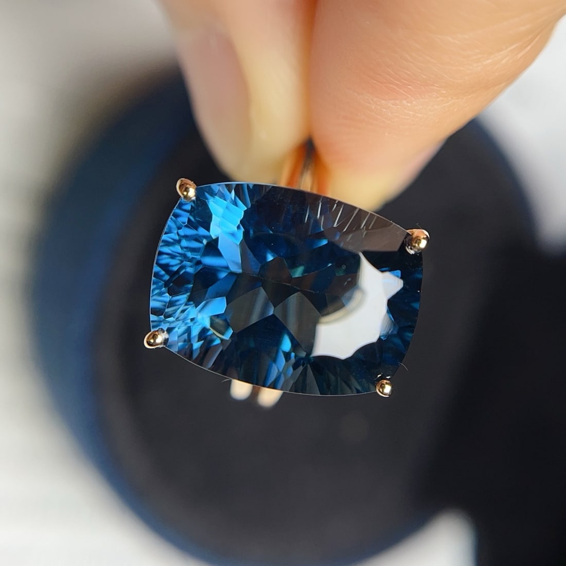 14k Gold 11.20 Ct Natural Topaz Ring - 5