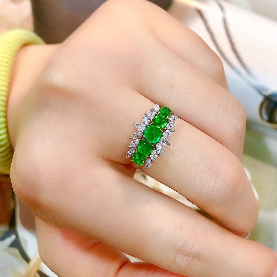 14k Gold 2.32 Ctw Vivid Green Natural Emerald & Diamond Ring - 3
