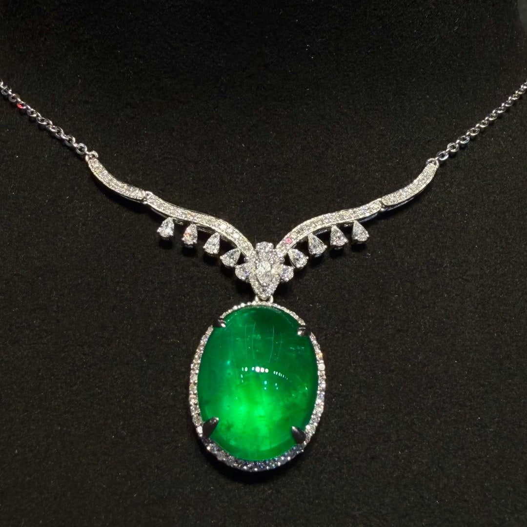 14k Gold 9.80 Ctw Natural Emerald & Diamond Necklace: Ref:231166069 // gold content:14k gold // main gemstone:emerald // shape:oval // carat weight:9. 41ct // color:green // treatment:natural // // adjacent gemstone 2 : diamond // shape:round // carat