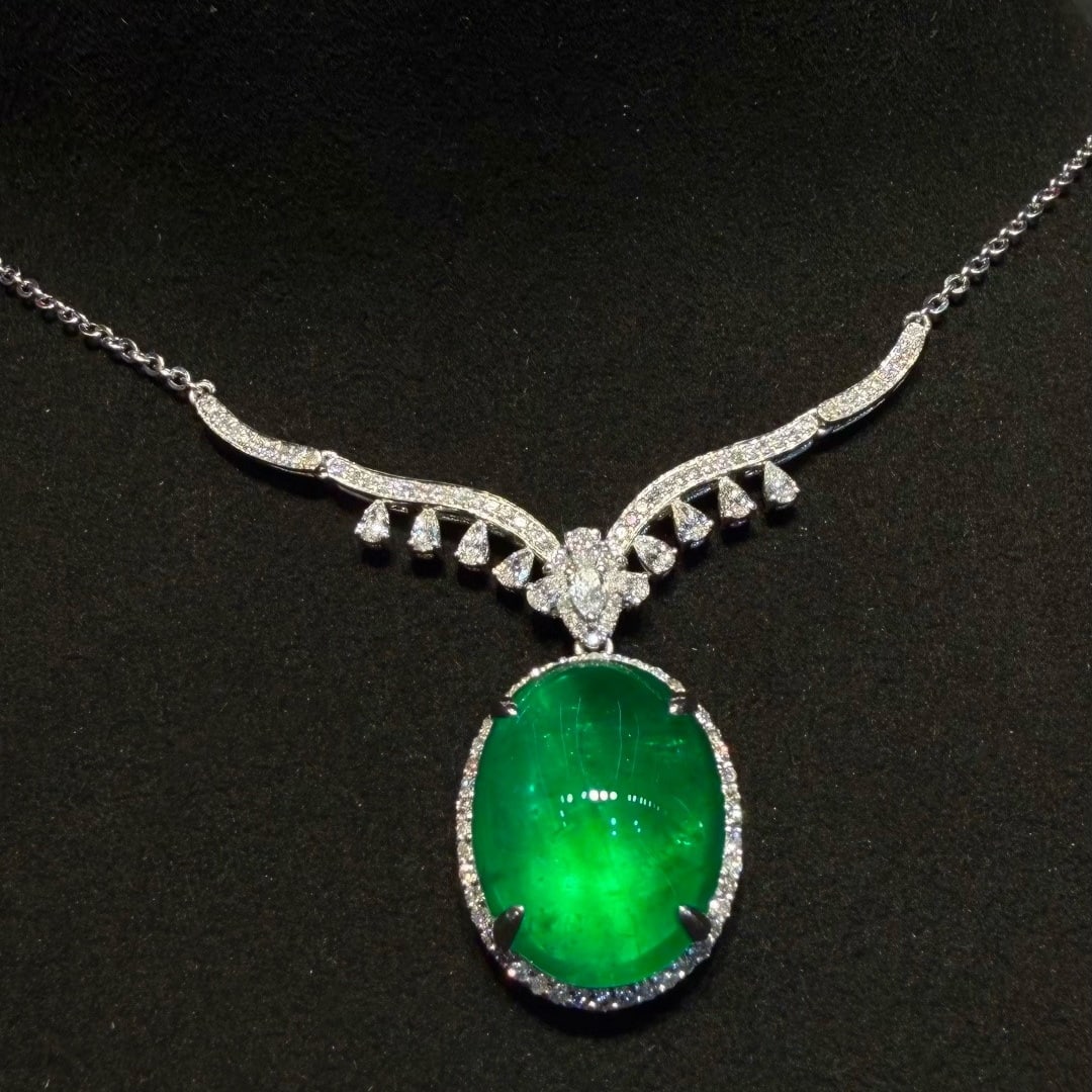 14k Gold 9.80 Ctw Natural Emerald & Diamond Necklace - 3