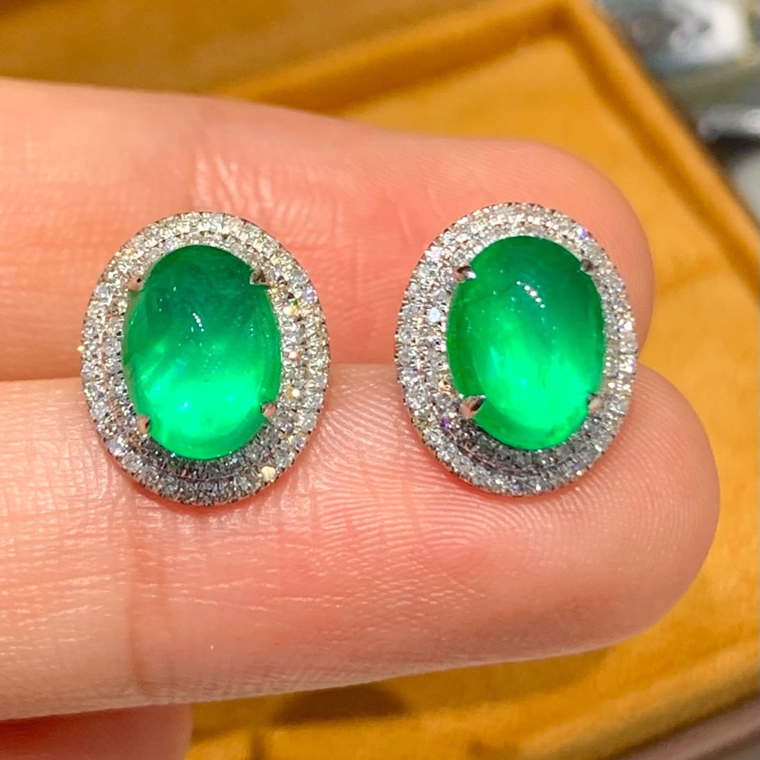 14k Gold 3.2 Ct Natural Emerald & Diamond Earrings - 5