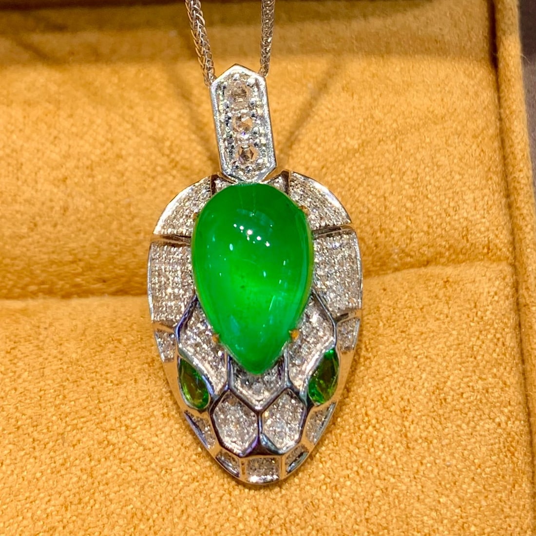 14k Gold 3.75 Ct Natural Emerald & Diamond Pendant( Without Chain ) - 2