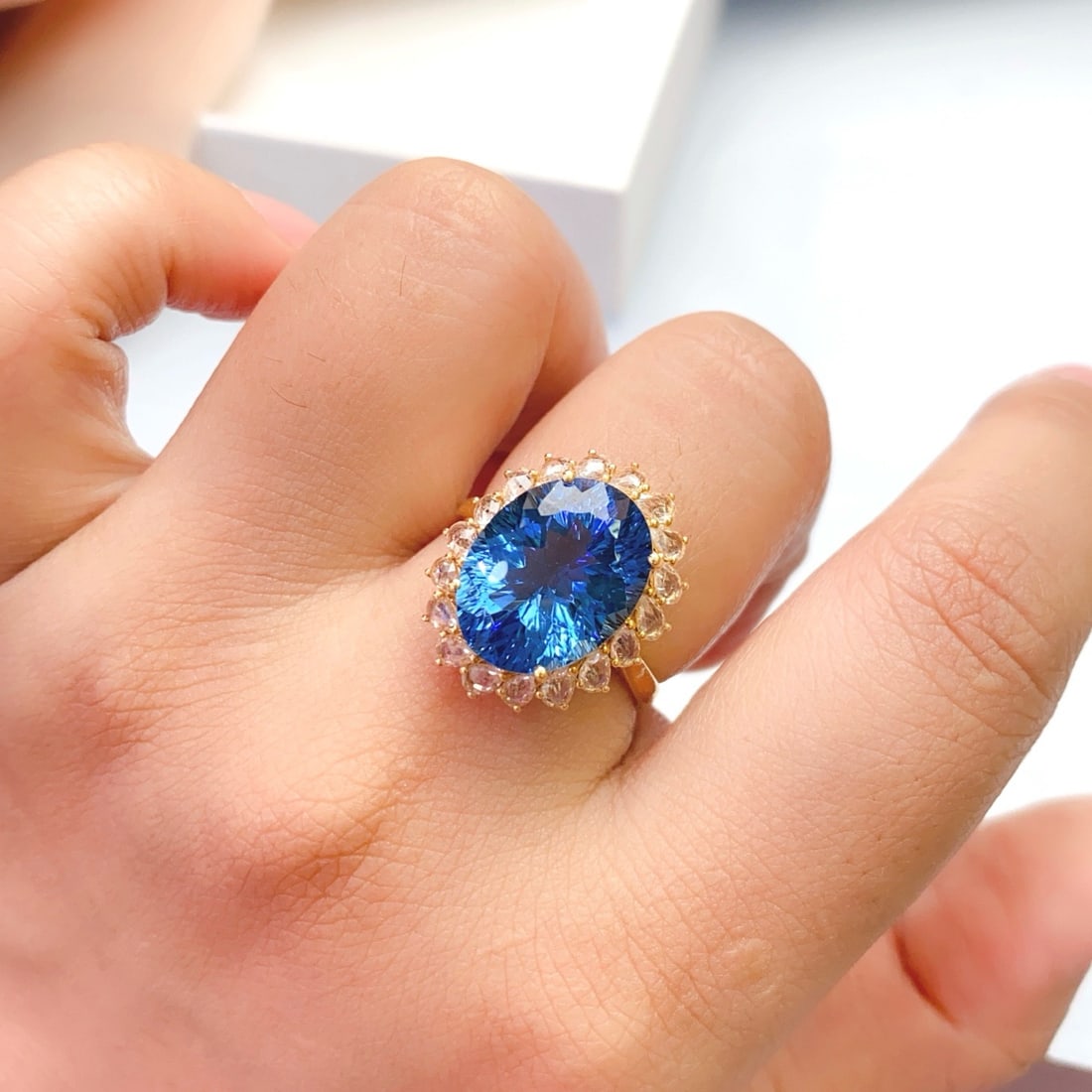 14k Gold 8.30 Ct Natural Topaz & Sapphire Ring - 3