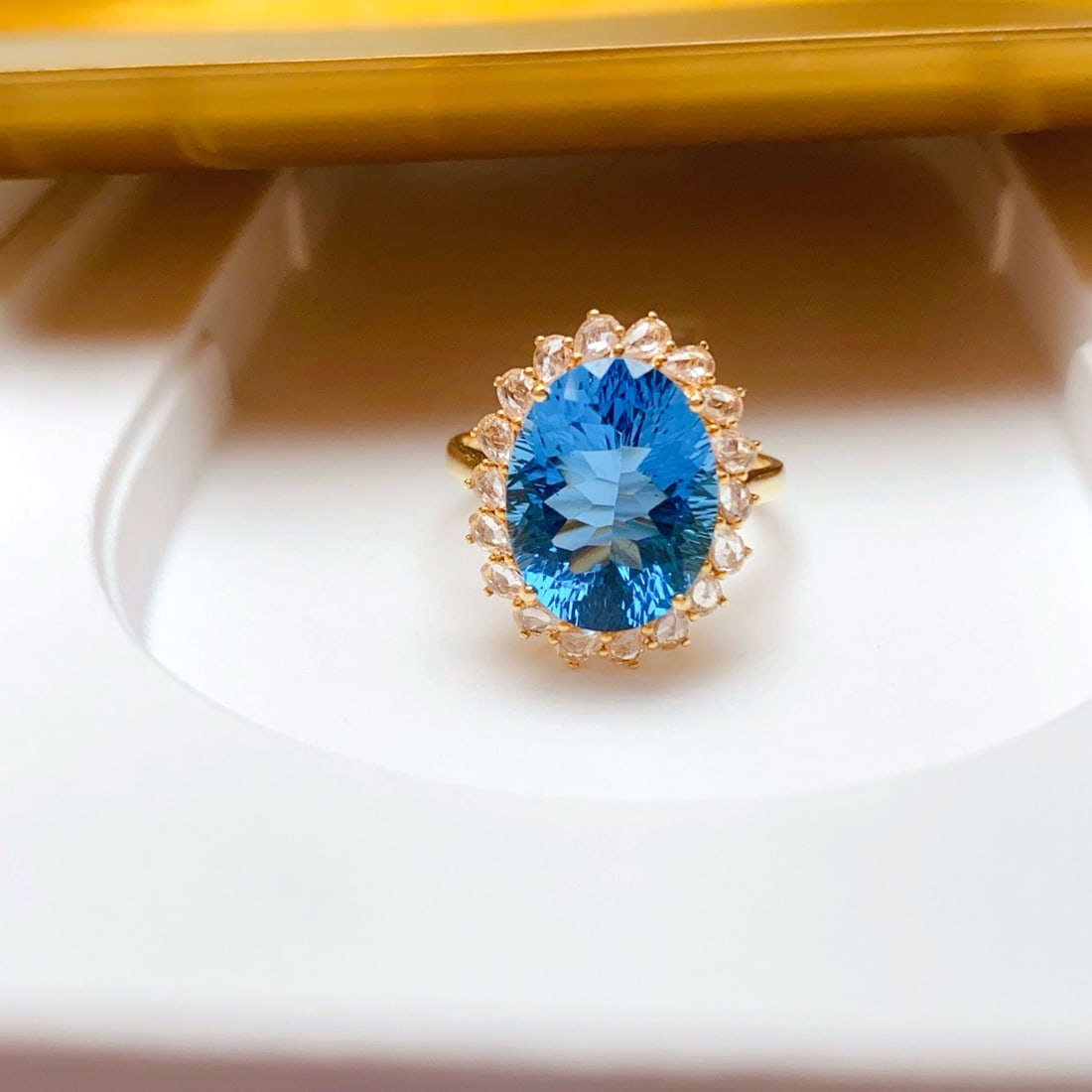 14k Gold 8.30 Ct Natural Topaz & Sapphire Ring - 5