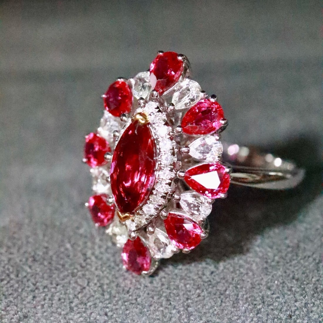 14k Gold 0.86 Ctw Natural Ruby & Diamond Ring - 2