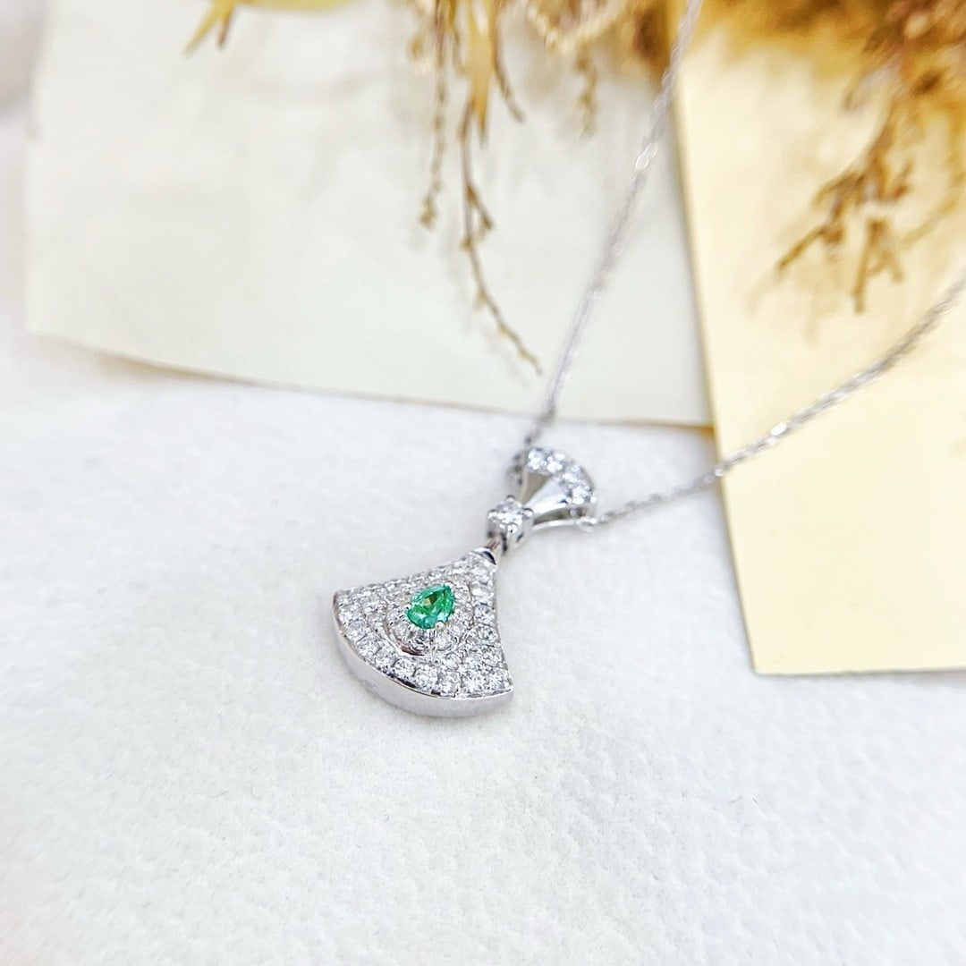 14k Gold 0.35 Ctw Natural Green Diamond & Diamond Necklace - 3