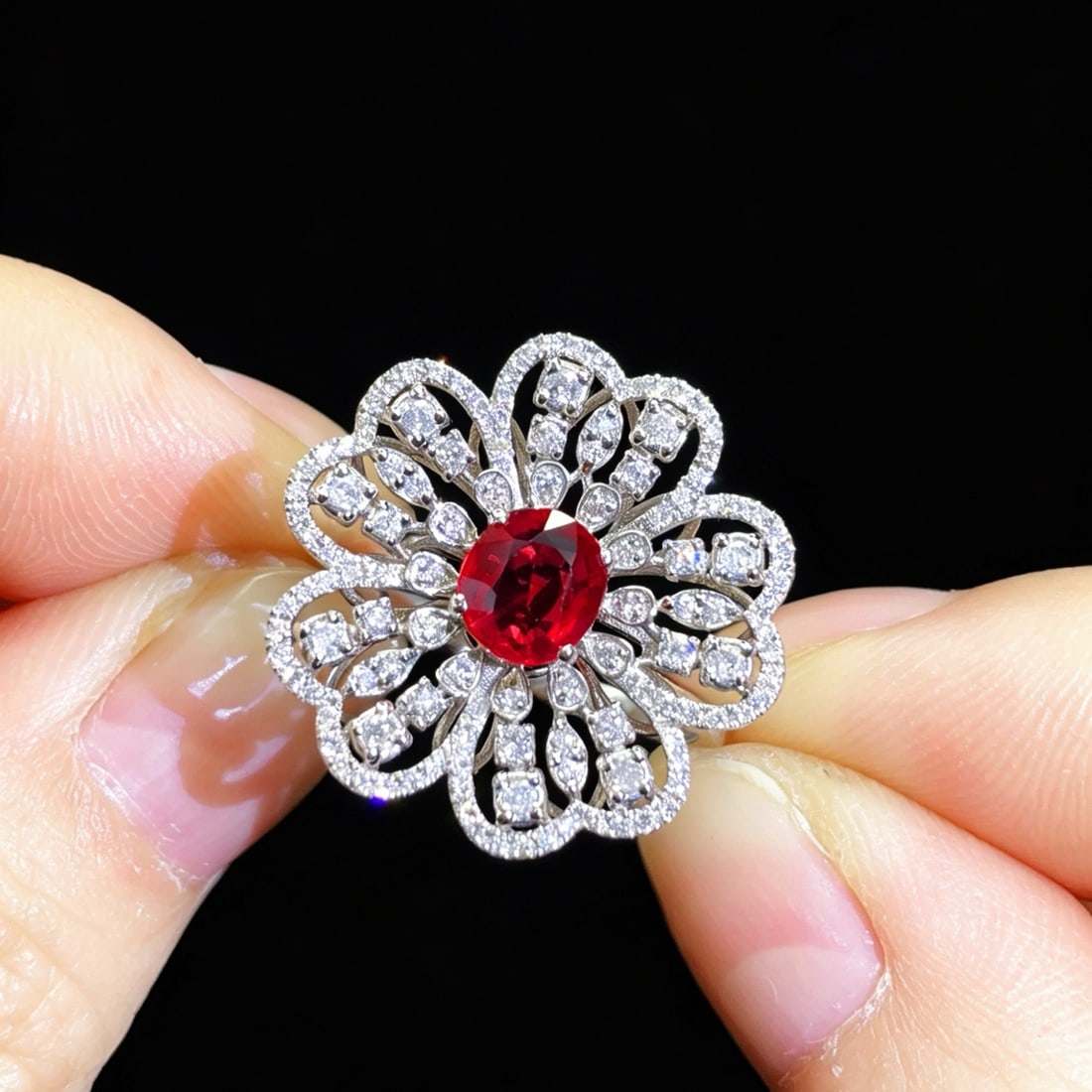 14k Gold 1.55 Ctw Natural Ruby & Diamond & Flowers Ring - 3