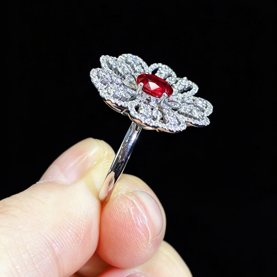 14k Gold 1.55 Ctw Natural Ruby & Diamond & Flowers Ring - 4