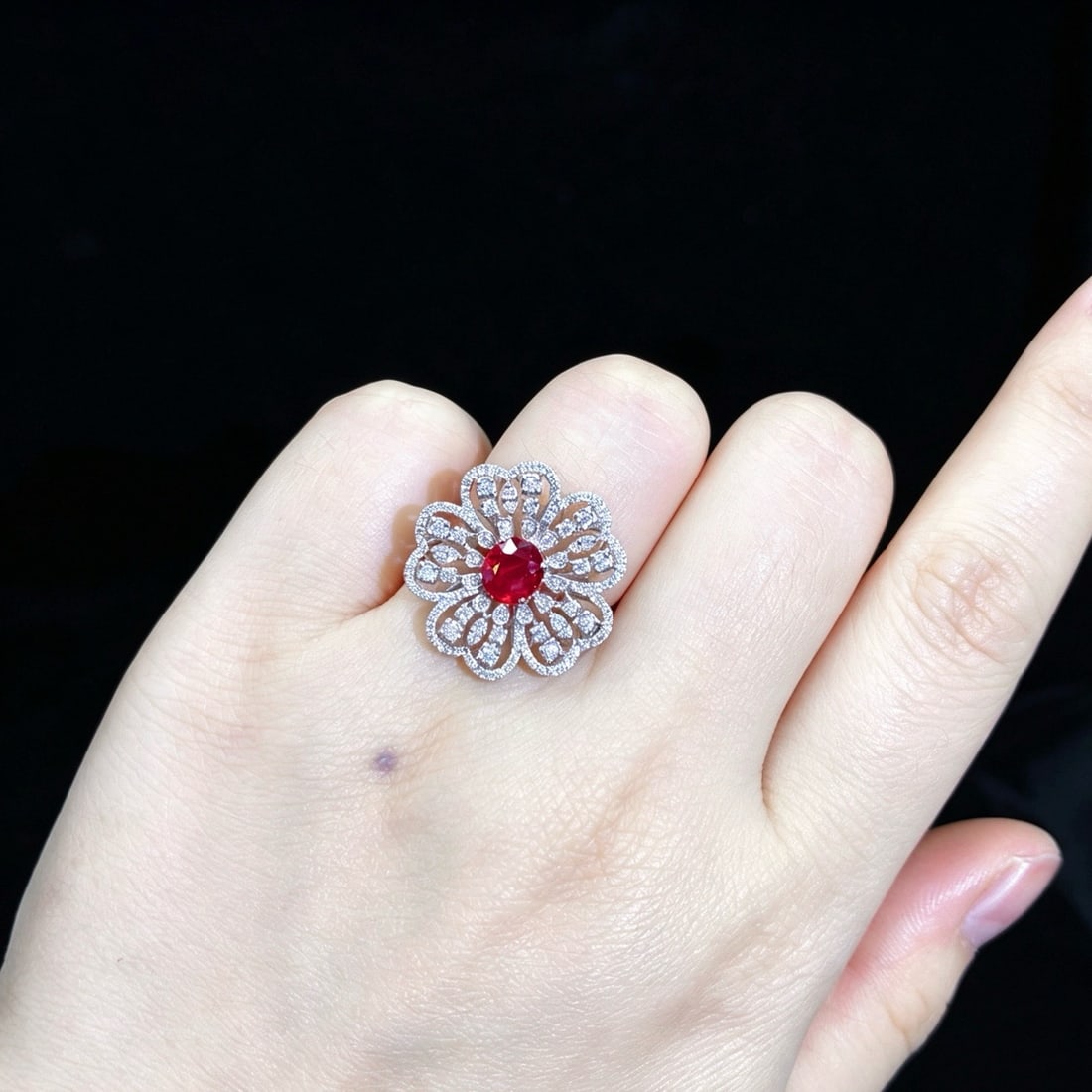 14k Gold 1.55 Ctw Natural Ruby & Diamond & Flowers Ring - 6