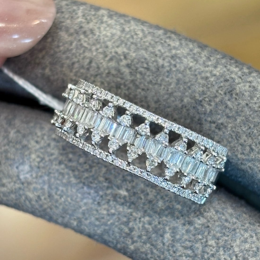 14k Gold 1.1 Ct Natural H Diamond Ring - 5