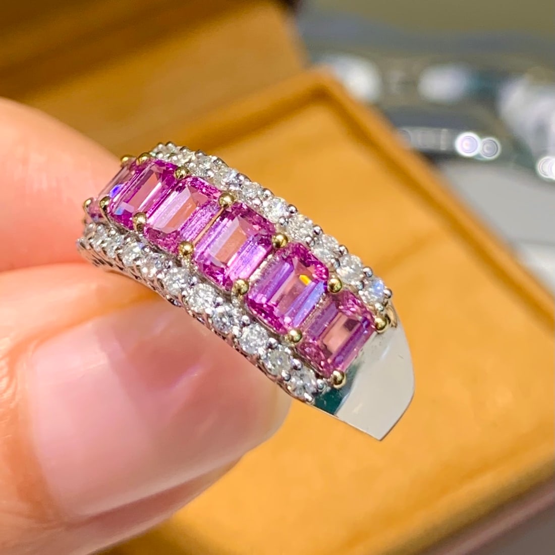 14k Gold 1.9 Ct Natural Padparadscha Sapphire & Diamond Ring - 6