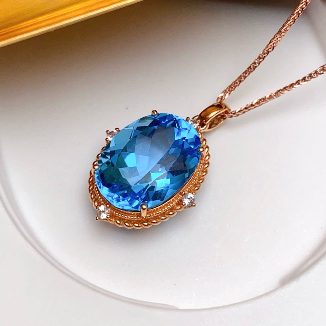 14k Gold 15.00 Ct Natural Topaz & Sapphire Pendant( Without Chain ) - 4