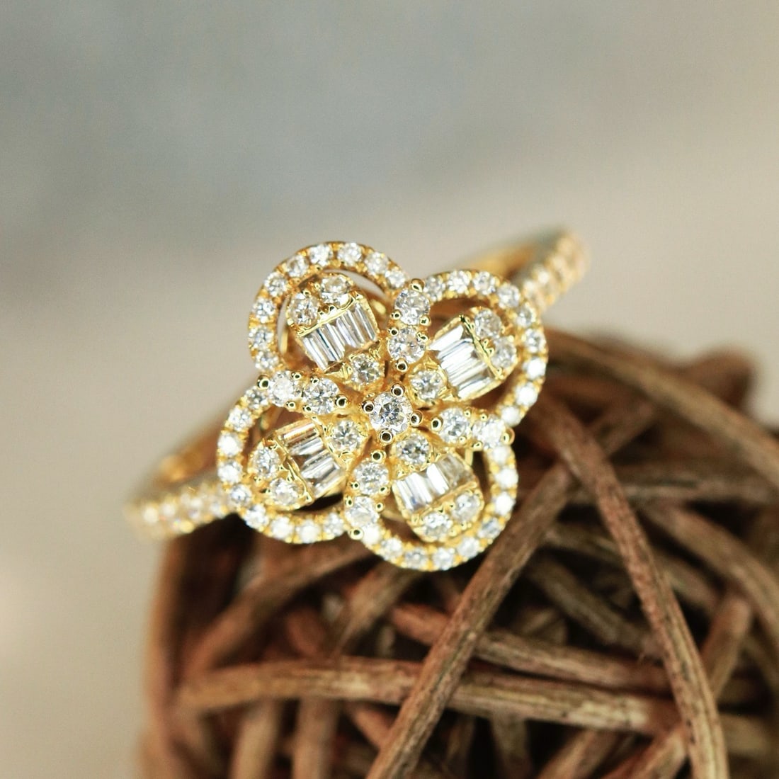 14k Gold 0.53 Ct Natural H Diamond Ring (1 of 5)