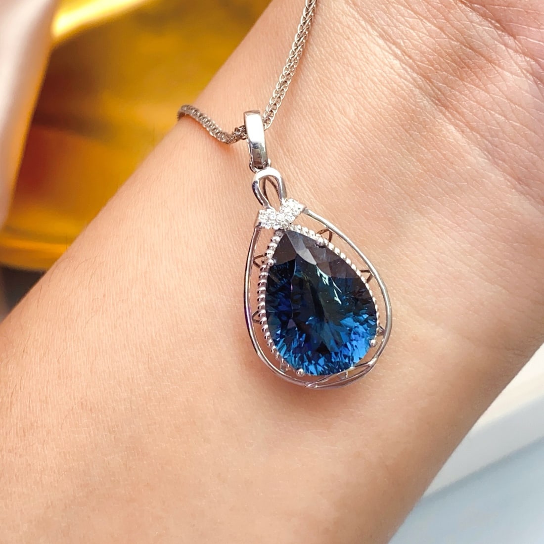 14k Gold 10.70 Ct Natural Topaz & Diamond Pendant( Without Chain ) - 4