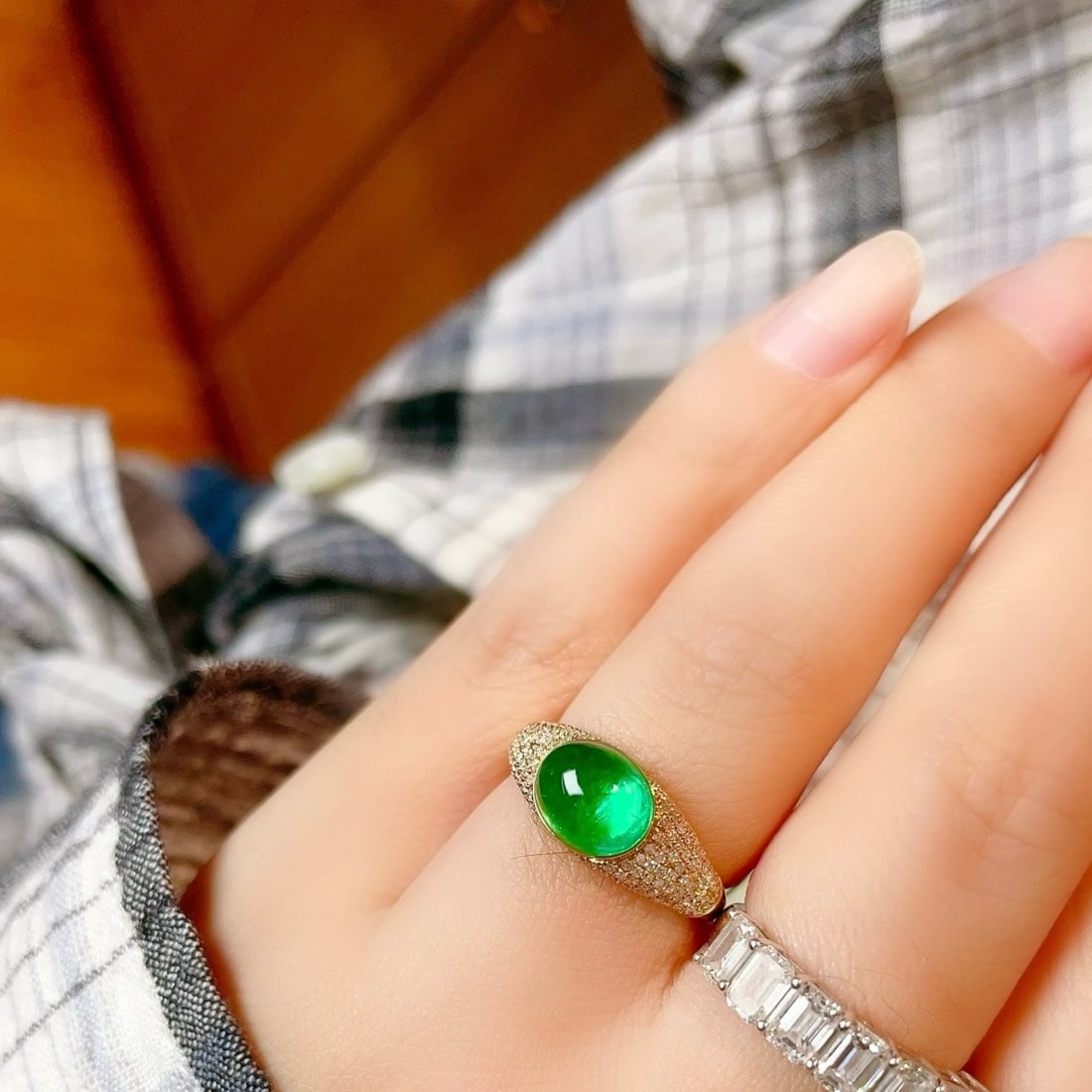 14k Gold 2.1 Ct Natural Emerald & Diamond Ring - 8