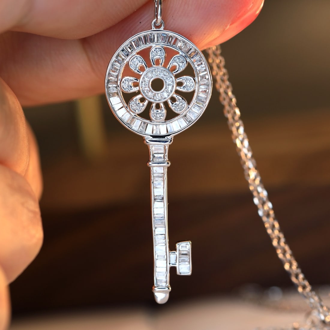 14k Gold 0.5 Ct Natural H Diamond Necklace: Ref:231166164 // gold content:14k gold // main gemstone:diamond // shape:multiple // carat weight:0. 5ct // clarity grade:vs-si // color:h // treatment:natural // Condition: New Low Estimate: 3300