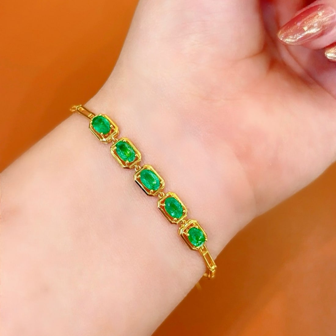 14k Gold 2.7 Ct Natural Emerald Bracelet - 8