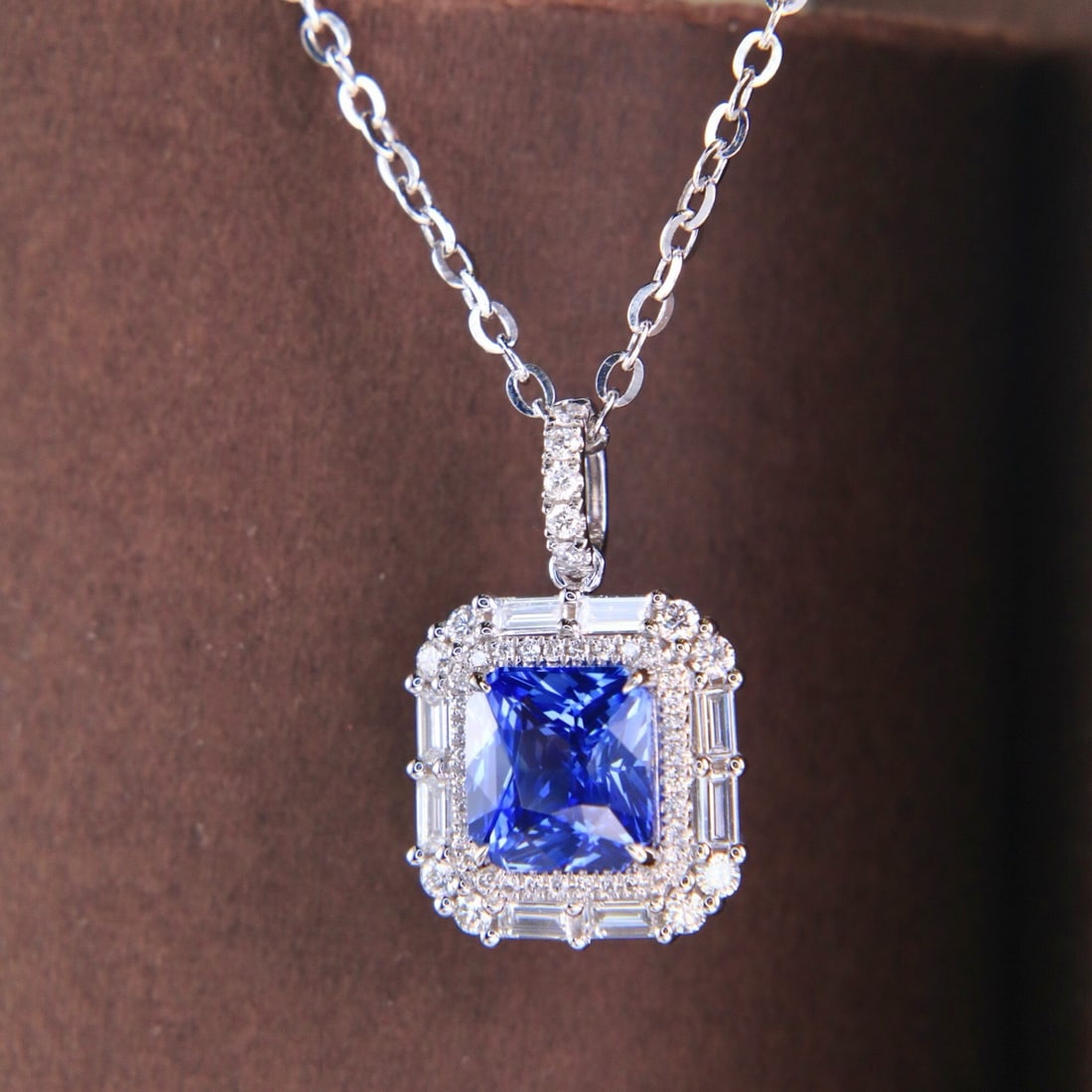 14k Gold 2.72 Ctw Natural Sapphire & Diamond Pendant( Without Chain ) - 6