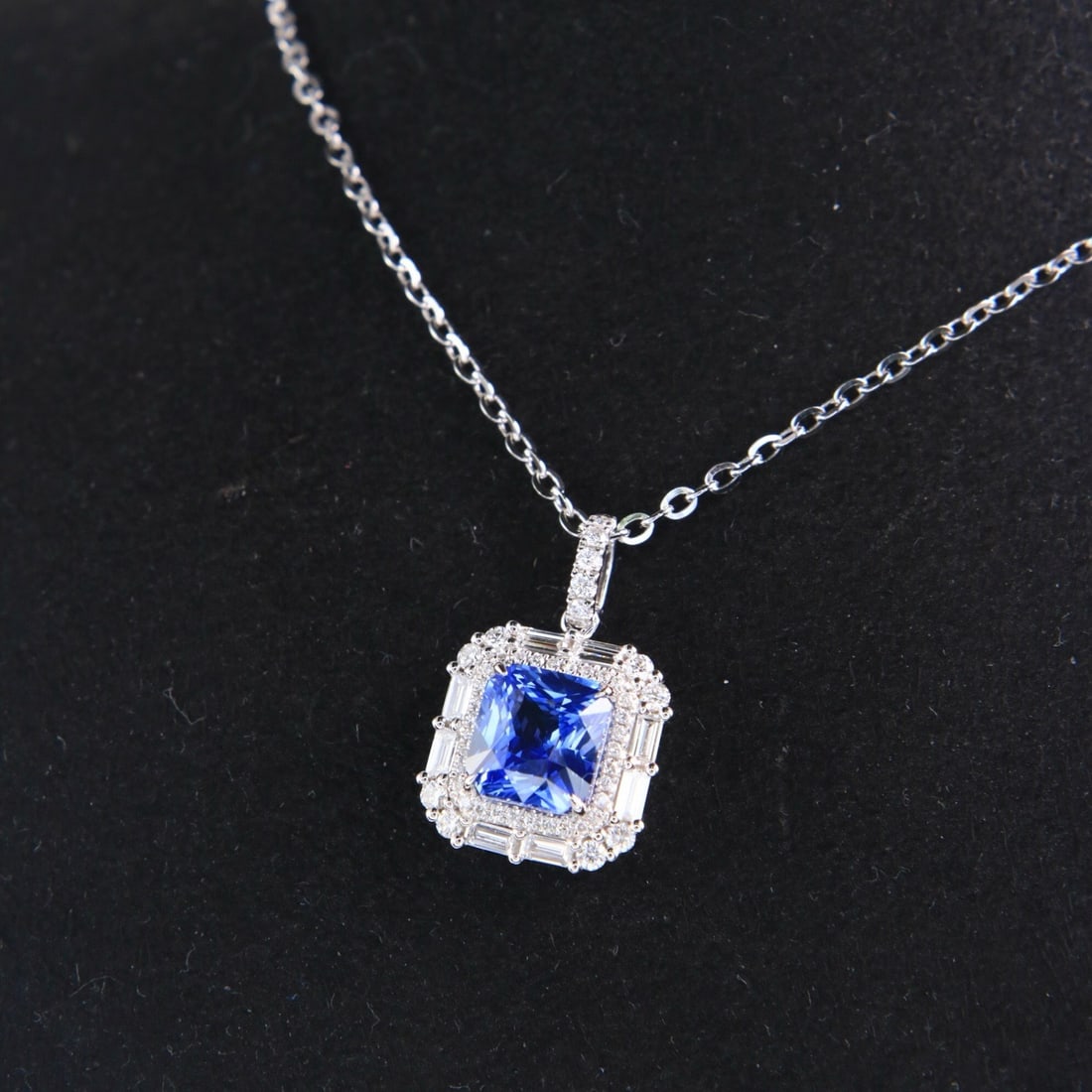 14k Gold 2.72 Ctw Natural Sapphire & Diamond Pendant( Without Chain ) - 8