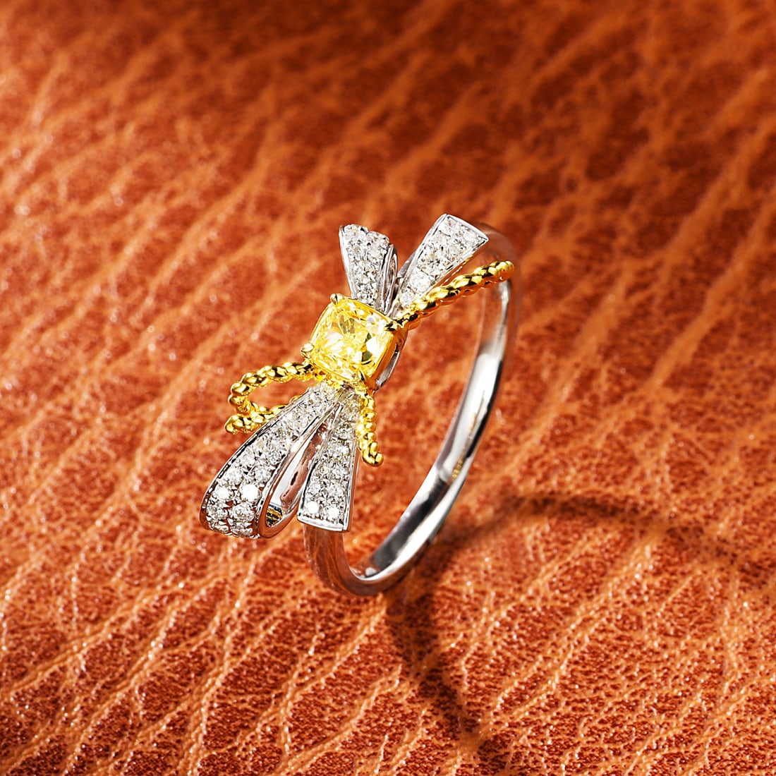 14k Gold 0.51 Ctw Natural Yellow Diamond & Diamond Ring - 3