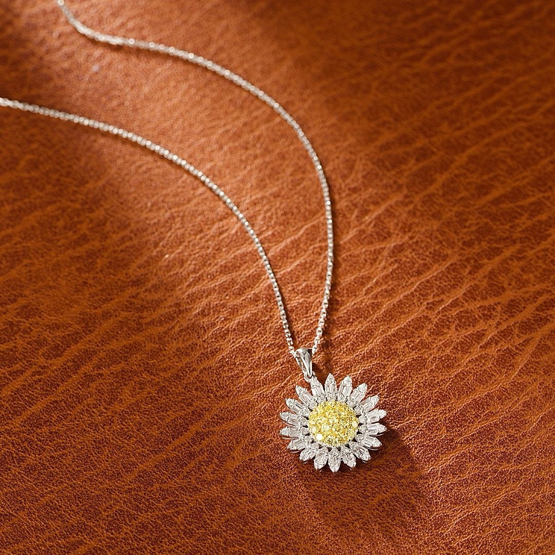 14k Gold 0.58 Ct Natural Color Diamond Necklace - 3