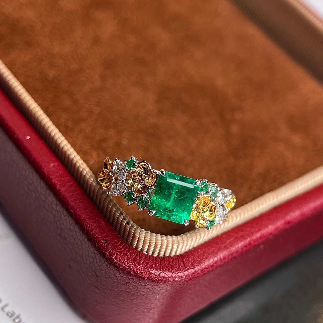 14k Gold 1.07 Ctw Natural Emerald & Diamond Ring (1 of 5)